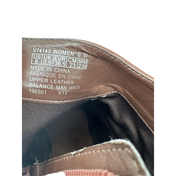 Woman's Rockport Brown leather ankle boots size 6, buckle heel - Picture 13 of 13